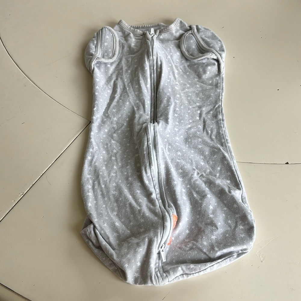 🌺SwaddleMe Gray Sleep Sack